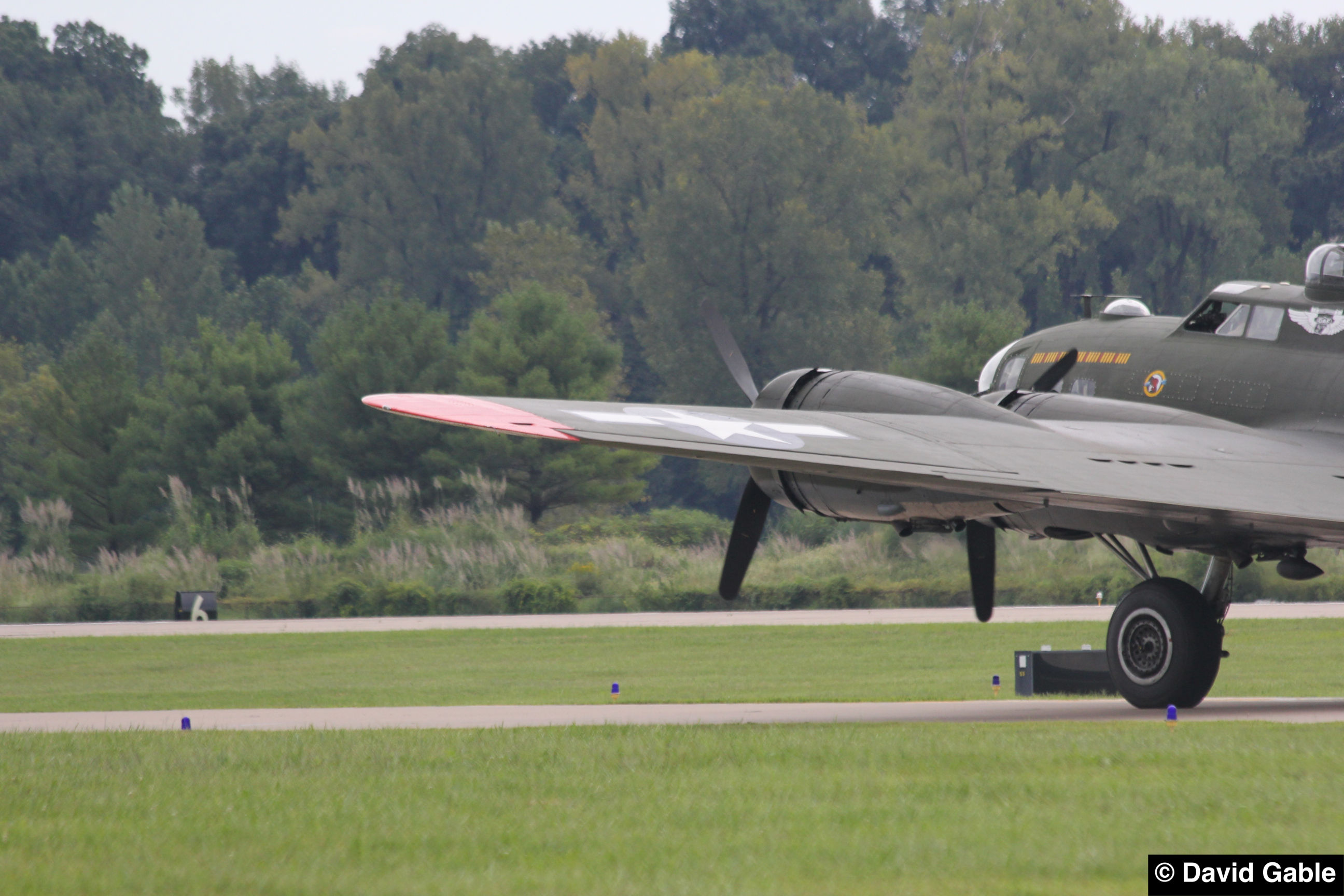 B-17G-Texas-Raiders