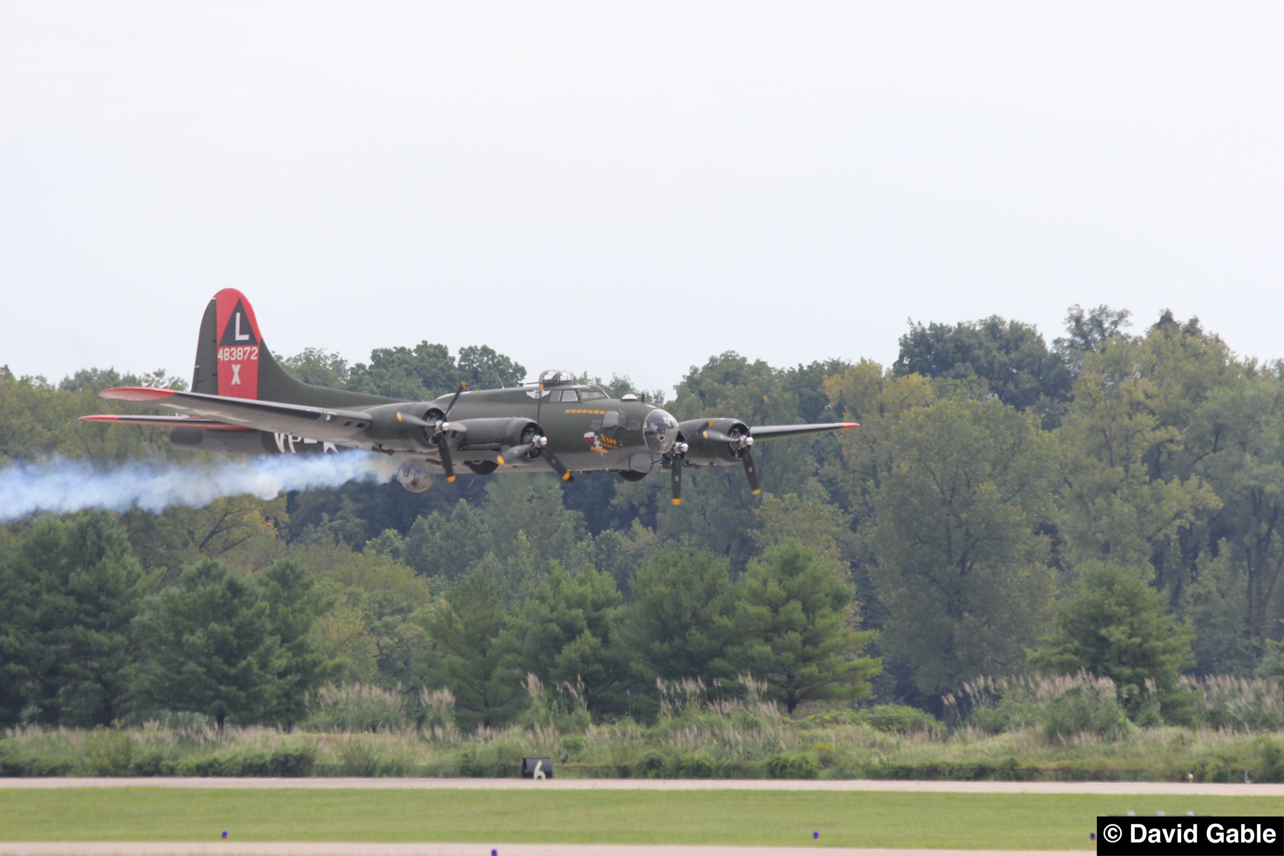 B-17G-Texas-Raiders