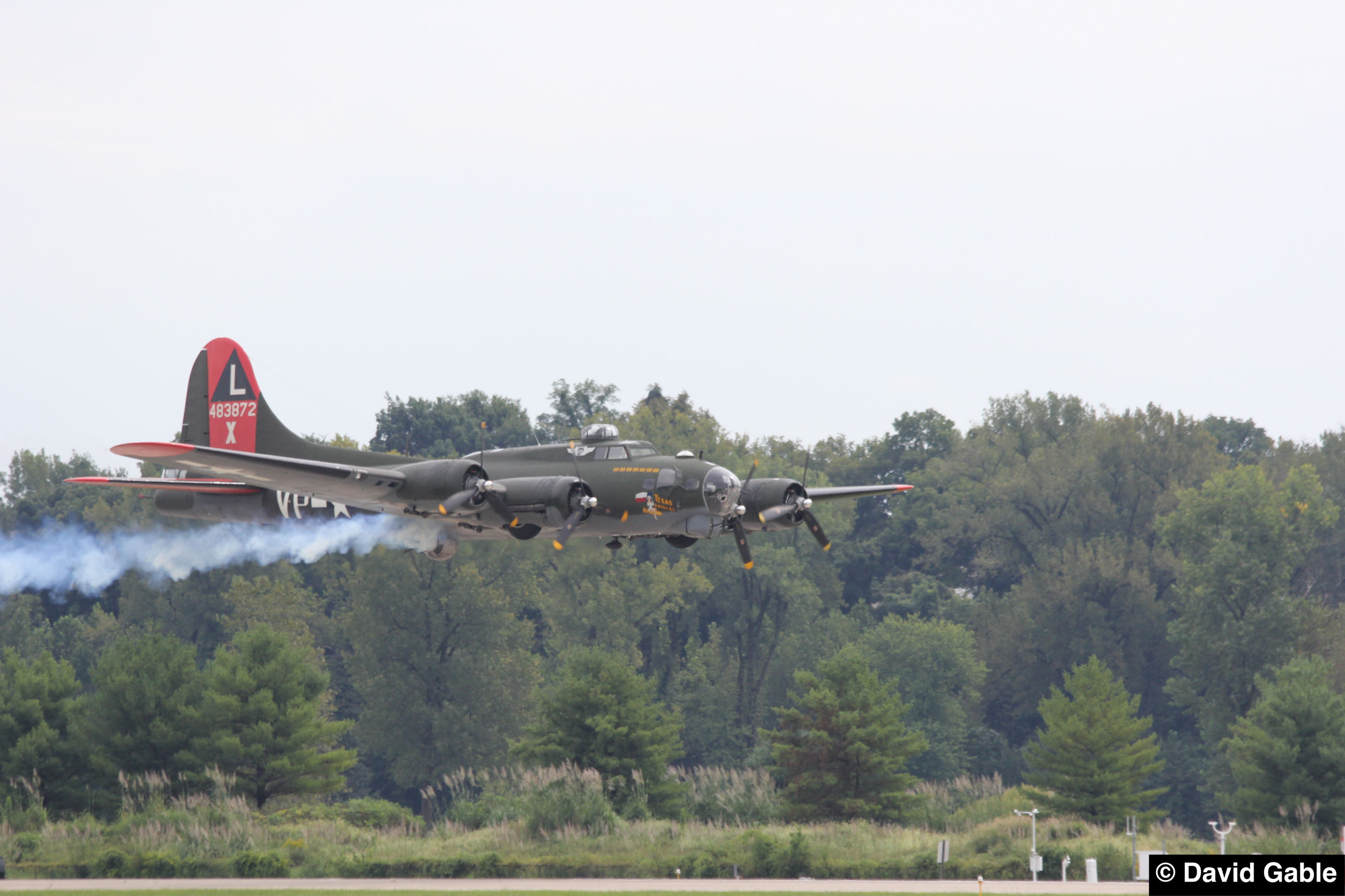 B-17G-Texas-Raiders